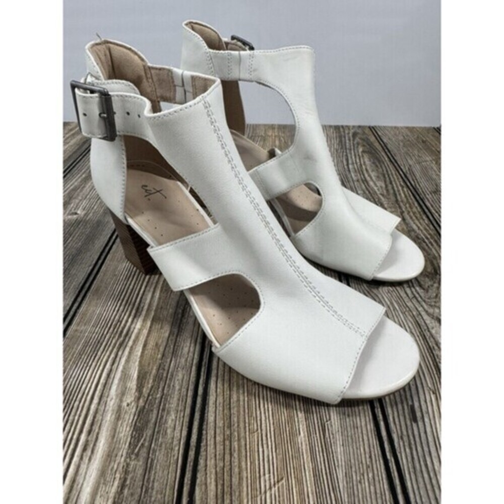 Clarks Womens 8.5M Deva Heidi White  Leather Ankle Strap Heels Sandals Boho
